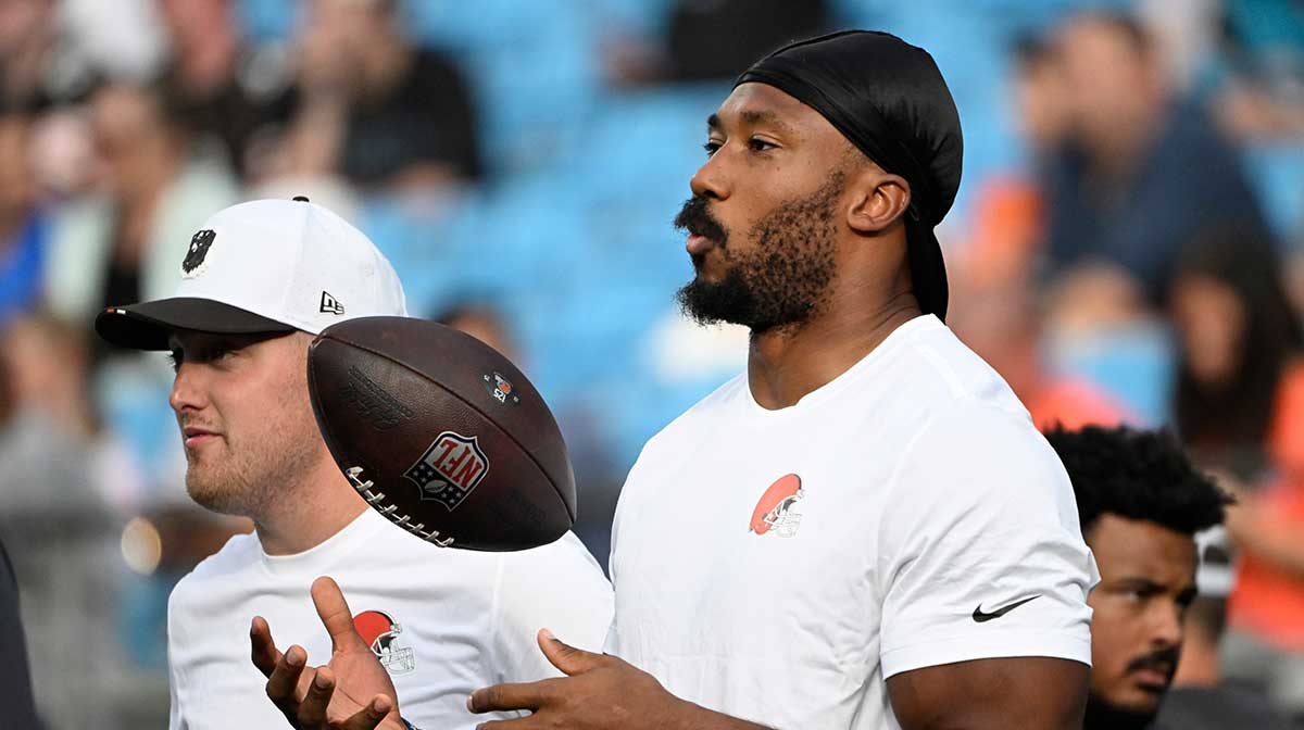Cleveland Browns defensive end Myles Garrett (95) before the game at Bank of America Stadium.