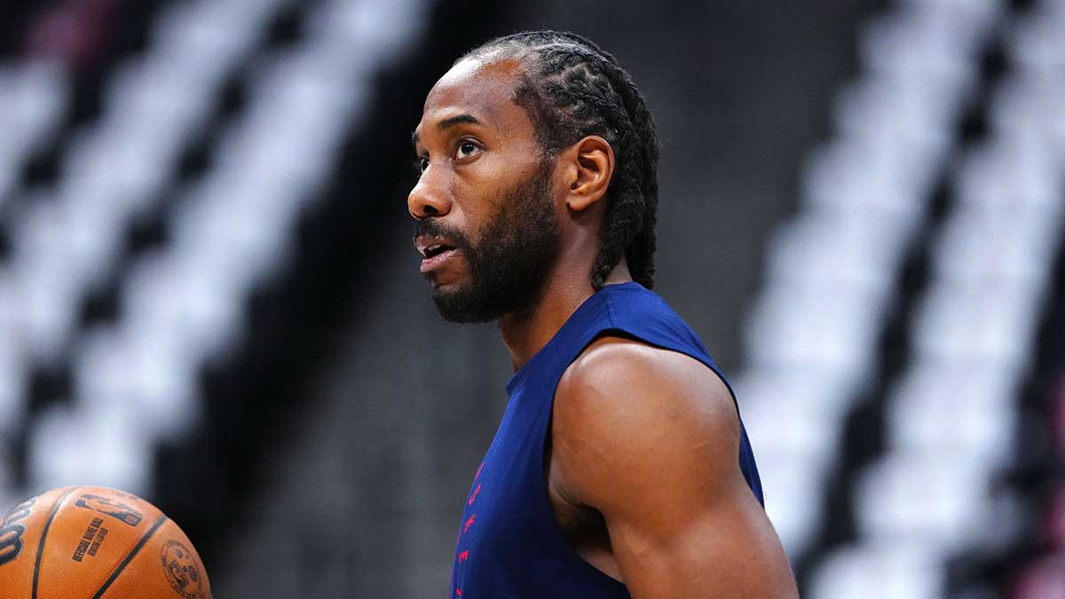 Clippers forward Kawhi Leonard (2) warms up before the game against the Denver Nuggets during game seven of first round for the 2025 NBA Playoffs at Ball Arena