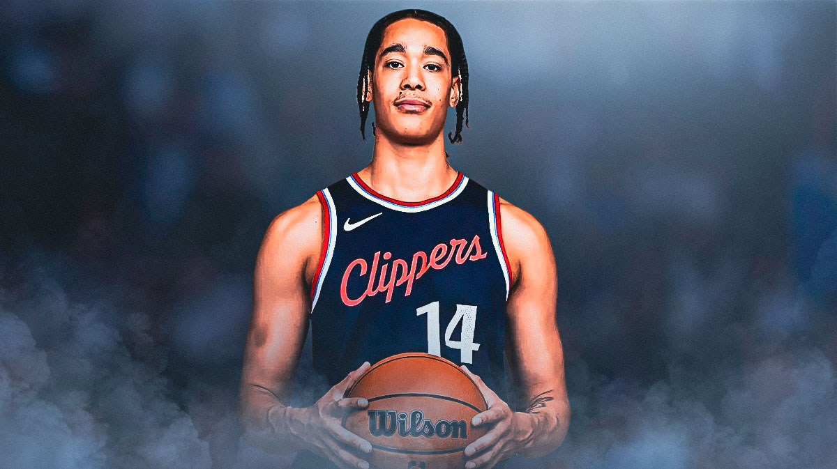 Yanic Konan Niederhauser in the Clippers jersey with the basketball in his hands. Clippers player who will shock world with breakout 2025-26 season