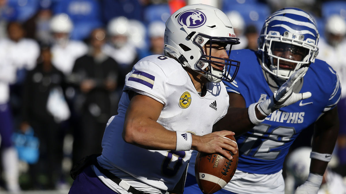 North Alabama Lions quarterback Noah Walters (6) runs the ball during the first half against the Memphis Tigers at Simmons Bank Liberty Stadium.