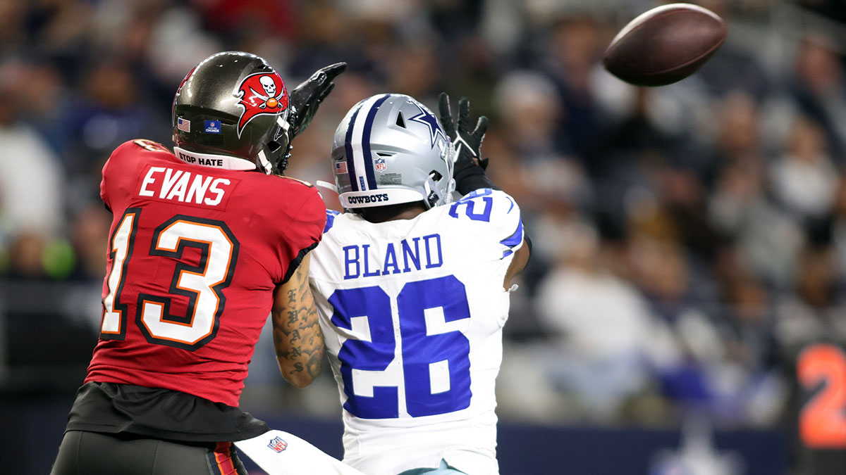 Dallas Cowboys cornerback DaRon Bland (26) defends a pass against Tampa Bay Buccaneers wide receiver Mike Evans (13) in the third quarter at AT&T Stadium.