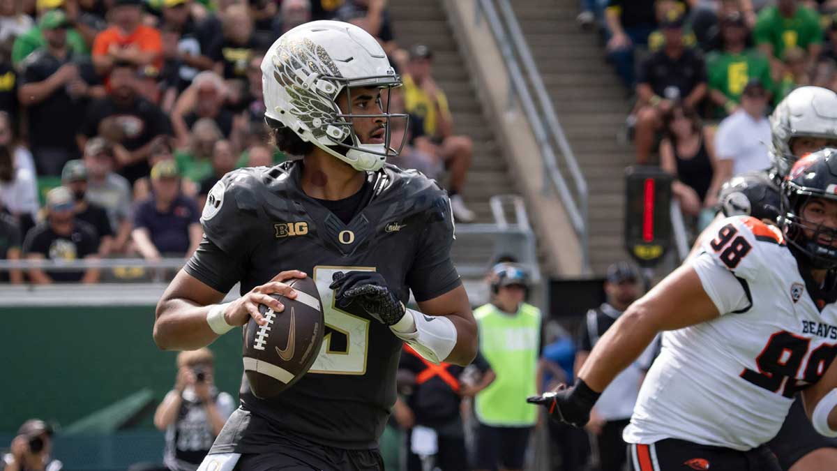 Oregon Ducks quarterback Dante Moore carries the ball as the Oregon Ducks host the Oregon State Beavers Sept. 20, 2025, at Autzen Stadium in Eugene, Oregon.
