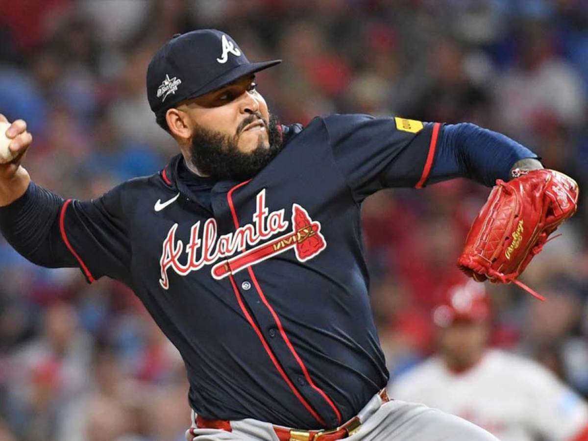 Braves news: Atlanta places pitcher on IL with shoulder injury