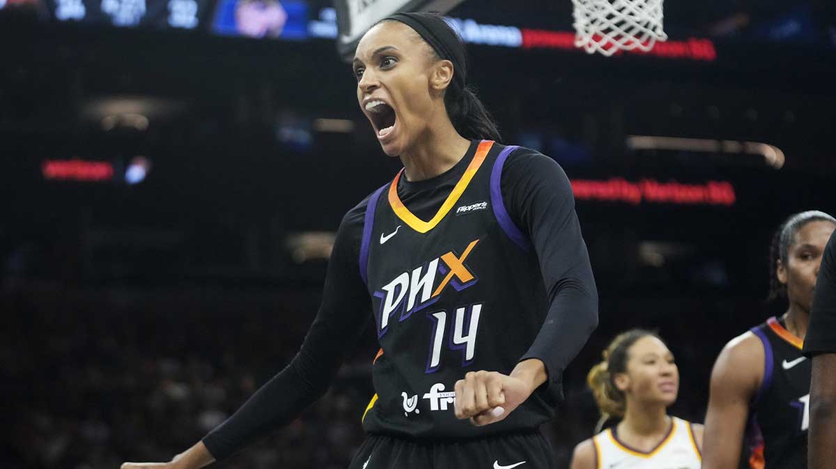 Phoenix Mercury forward DeWanna Bonner (14) celebrates after a basket against the Indiana Fever during the second quarter at PHX Arena on Sept. 2, 2025.