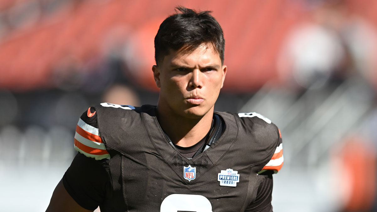 Cleveland Browns quarterback Dillon Gabriel (8) at Huntington Bank Field.