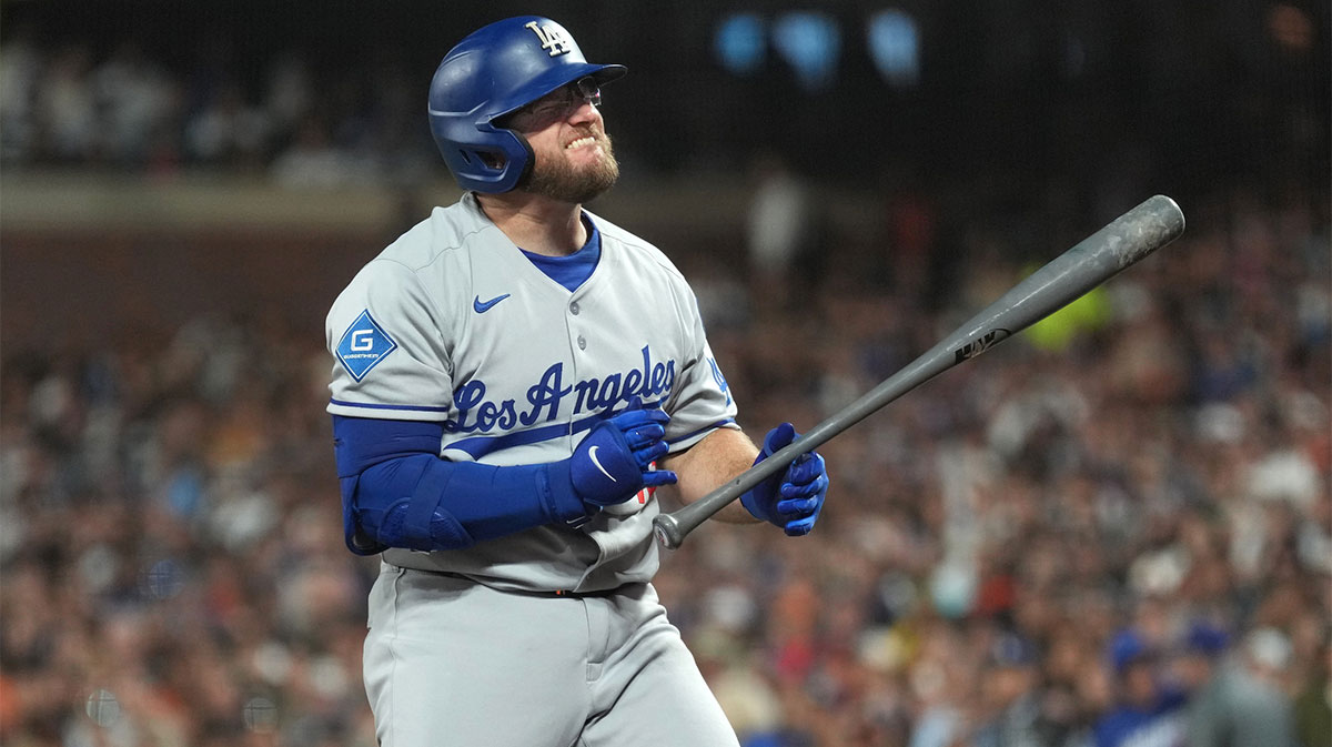 https://wp.clutchpoints.com/wp-content/uploads/2025/09/Dodgers-Max-Muncy-is-in-pain-after-getting-hit-in-the-wrist.jpg