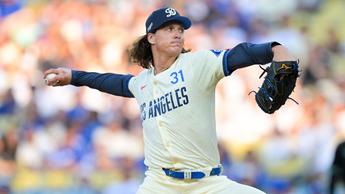 Los Angeles Dodgers starting pitcher Tyler Glasnow (31) pitches the ball during the first inning against the Arizona Diamondbacks at Dodger Stadium.