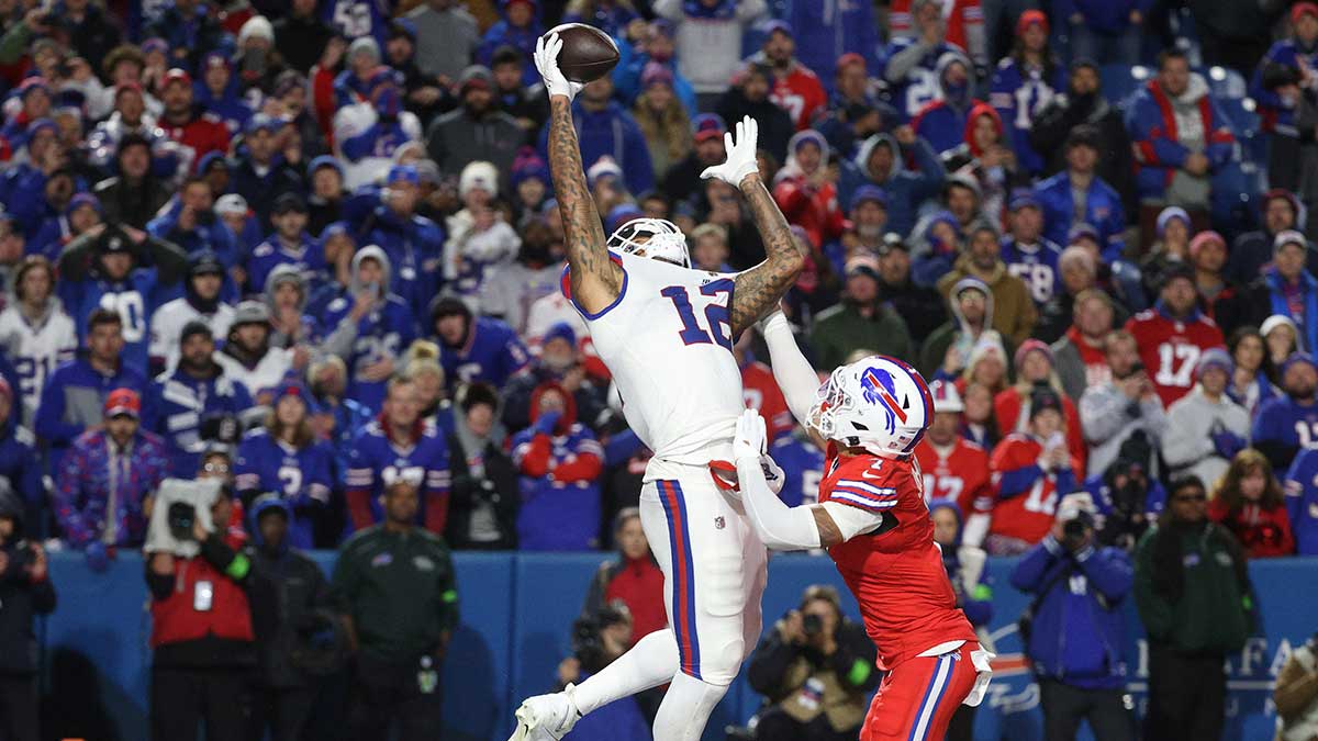 New York Giants tight end Darren Waller (12) goes up over Buffalo Bills cornerback Taron Johnson (7) but can t make the catch on the last play of the game the would have won the game for New York. Instead the Bills held on to win 14-9