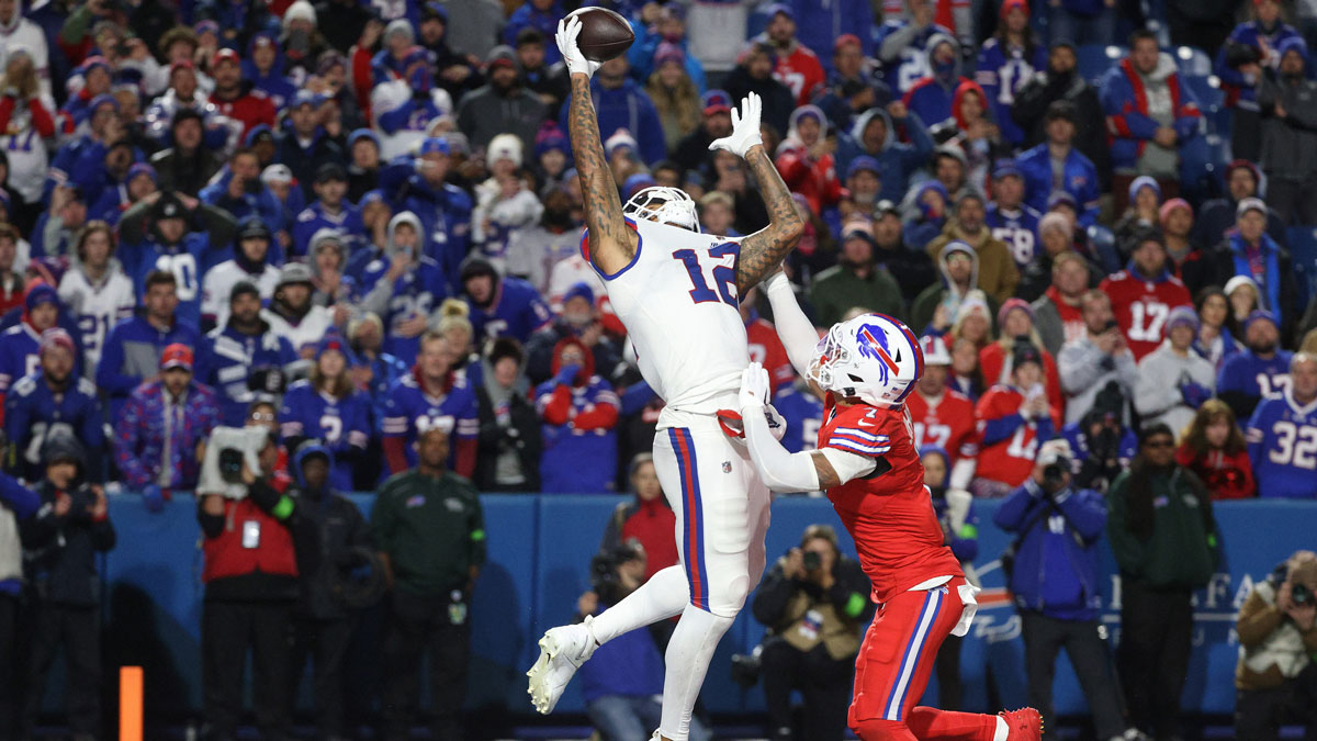 New York Giants tight end Darren Waller (12) goes up over Buffalo Bills cornerback Taron Johnson (7) but can t make the catch on the last play of the game the would have won the game for New York. Instead the Bills held on to win 14-9