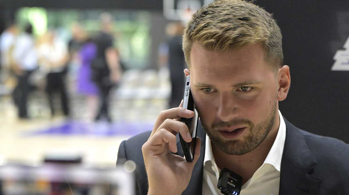 Los Angeles Lakers Luka Doncic (77) is interviewed by ESPN LA radio following a press conference announcing the signing of a 3-year, $165 million contract extension at UCLA Health Training Center.