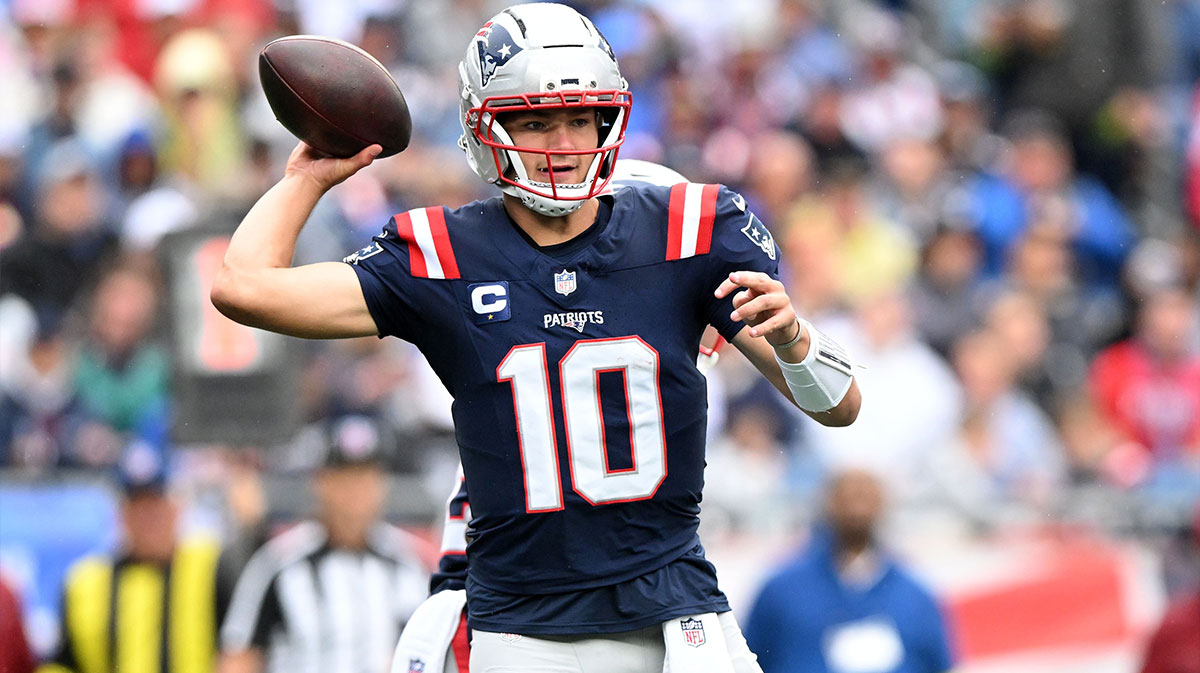 New England Patriots quarterback Drake Maye (10) drops back to pass against the Las Vegas Raiders in the first half at Gillette Stadium.