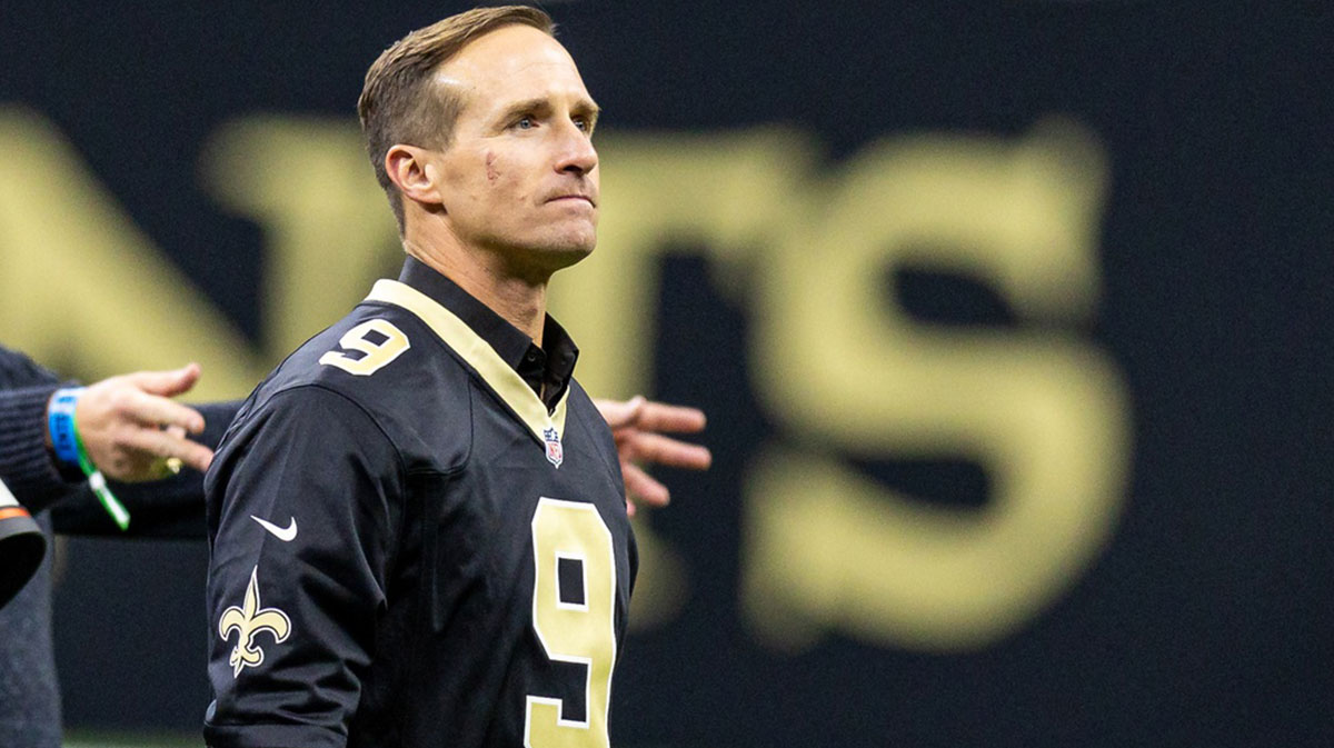 https://wp.clutchpoints.com/wp-content/uploads/2025/09/Drew-Brees-in-Saints-jersey.jpg