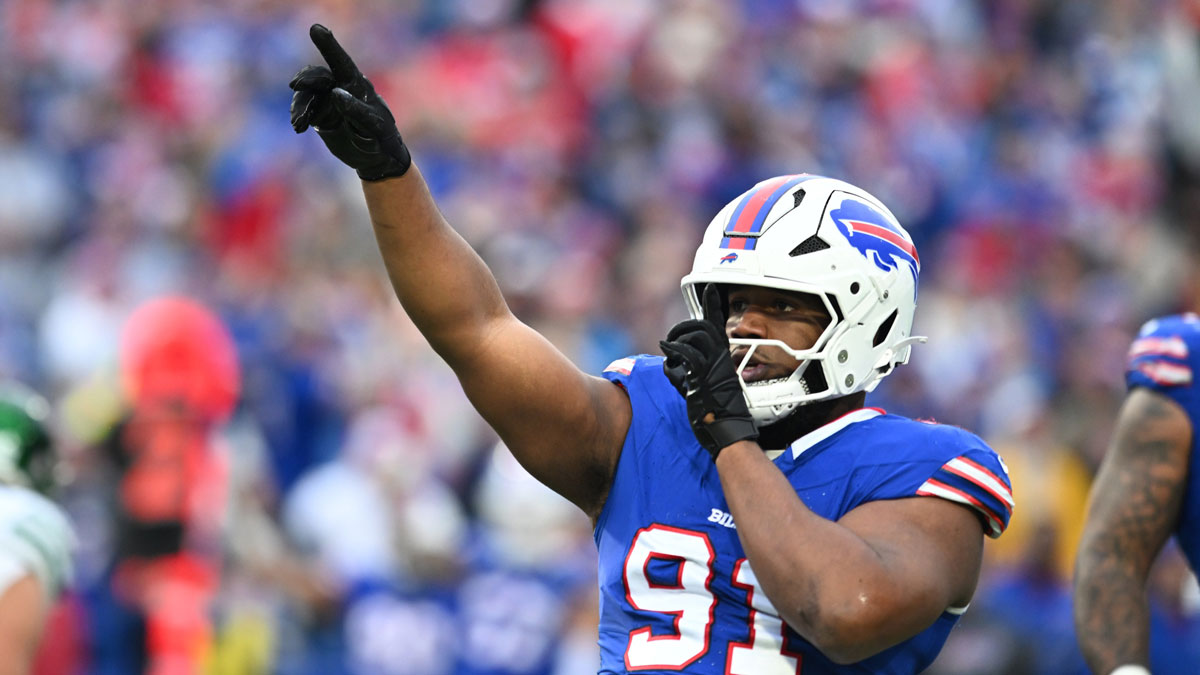 Buffalo Bills defensive tackle Ed Oliver (91) celebrates a sack against the New York Jets in the third quarter at Highmark Stadium.