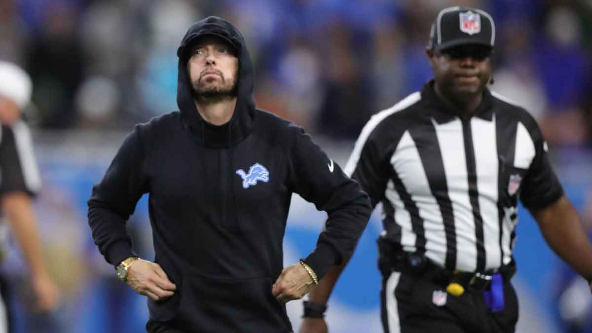 Eminem leaves the field after the coin toss before the Detroit Lions played the New York Jets on Monday, Sept. 10, 2018, at Ford Field in Detroit.