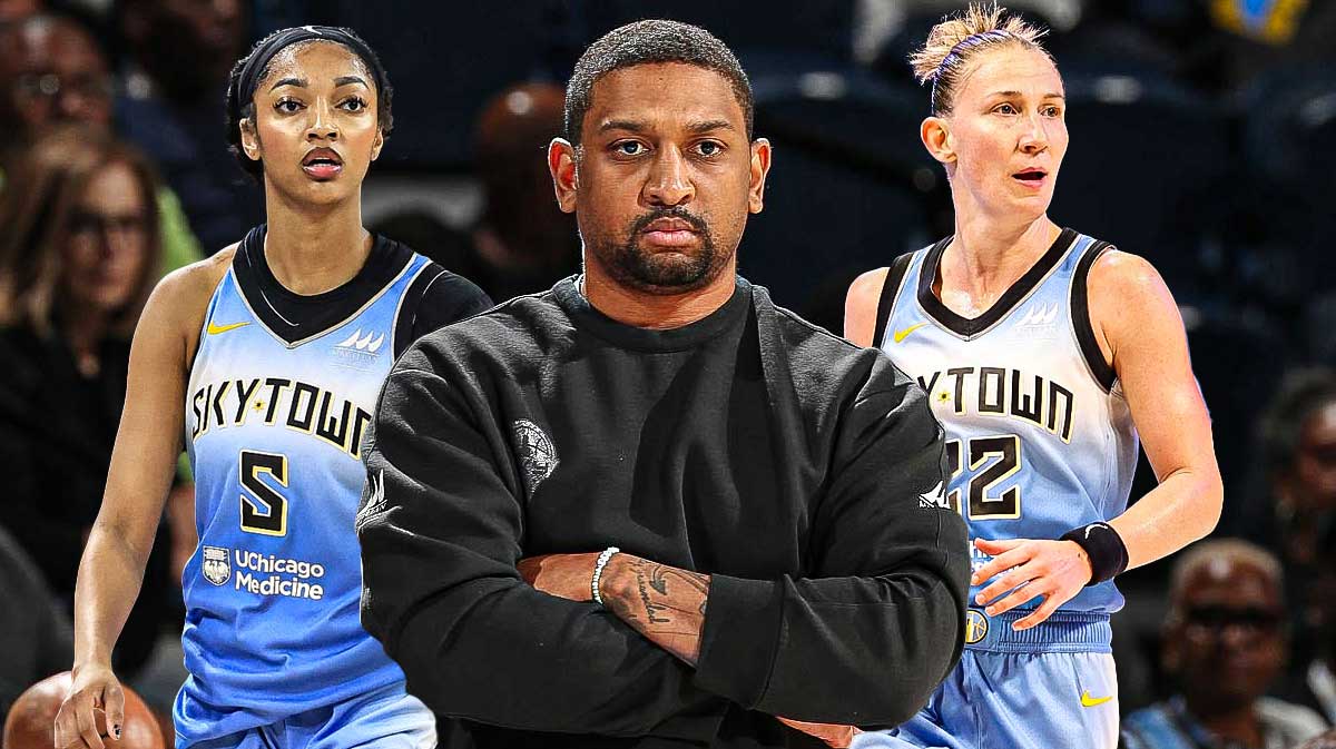 Sky coach Tyler Marsh (center) with Sky forward Angel Reese and Sky PG Courtney Vandersloot