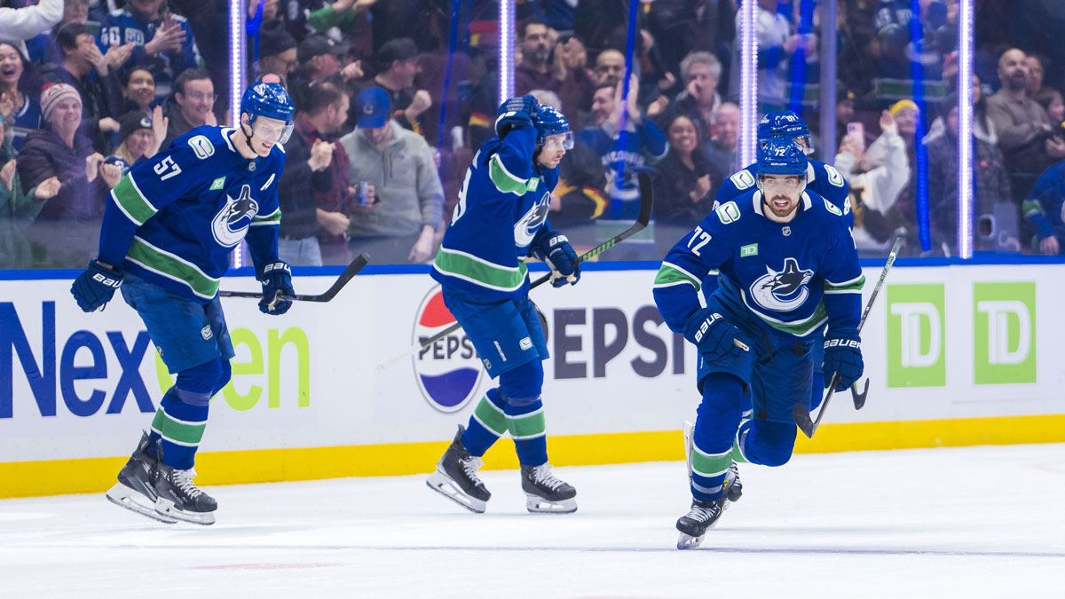 Canucks GM still looking for center depth on trade market
