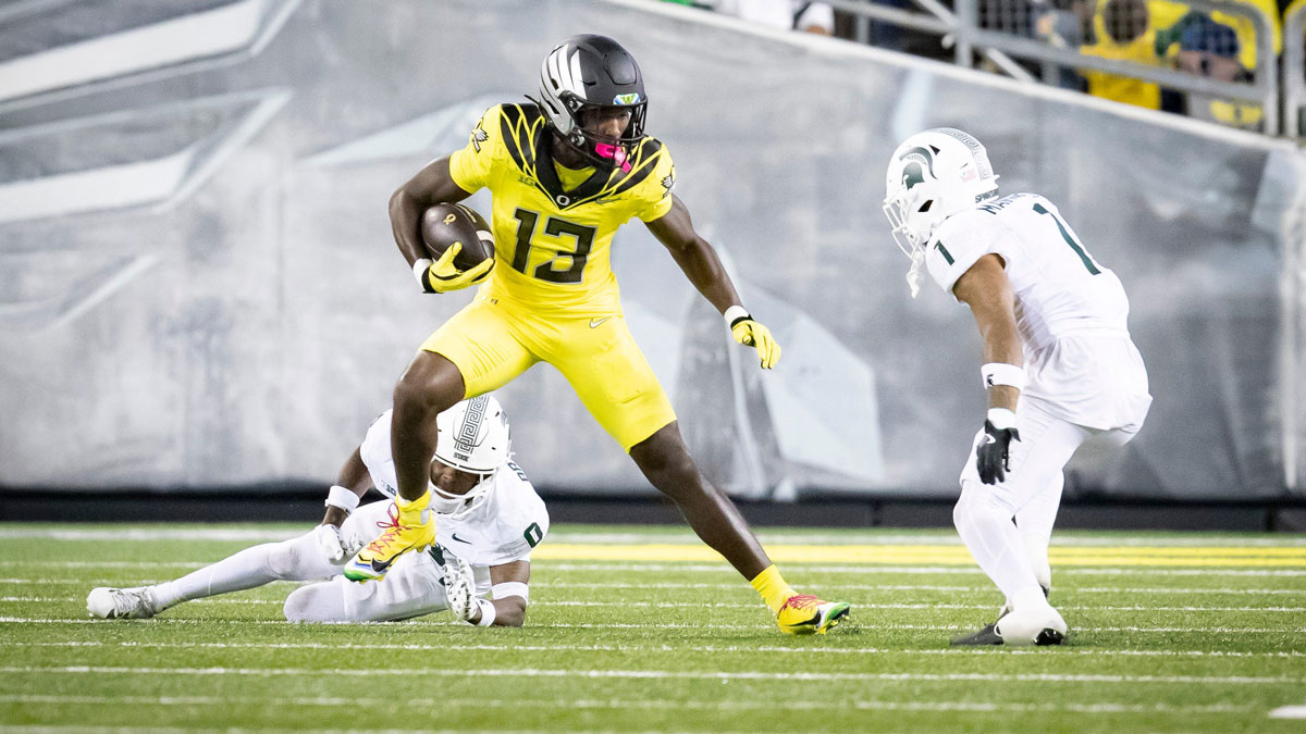 Oregon Ducks wide receiver Jurrion Dickey carries the ball as the Ducks host the Spartans Friday, Oct. 4, 2024 at Autzen Stadium in Eugene, Ore.