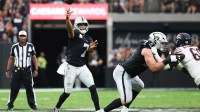 Las Vegas Raiders quarterback Geno Smith (7) throws the ball during the second half against the Chicago Bears at Allegiant Stadium.