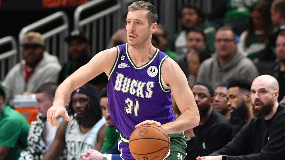 Milwaukee Bucks guard Goran Dragic (31) dribbles the ball against the Boston Celtics in the second half at Fiserv Forum.