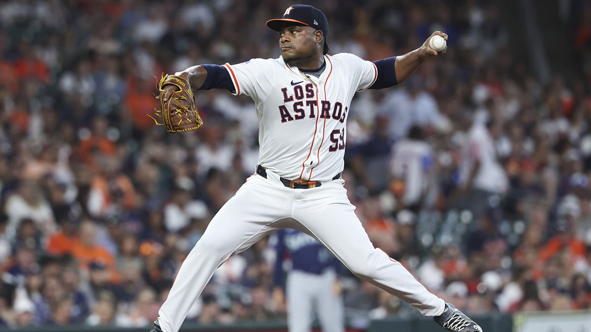 Houston Astros starting pitcher Framber Valdez (59) delivers a. pitch during the first inning against the Seattle Mariners at Daikin Park.