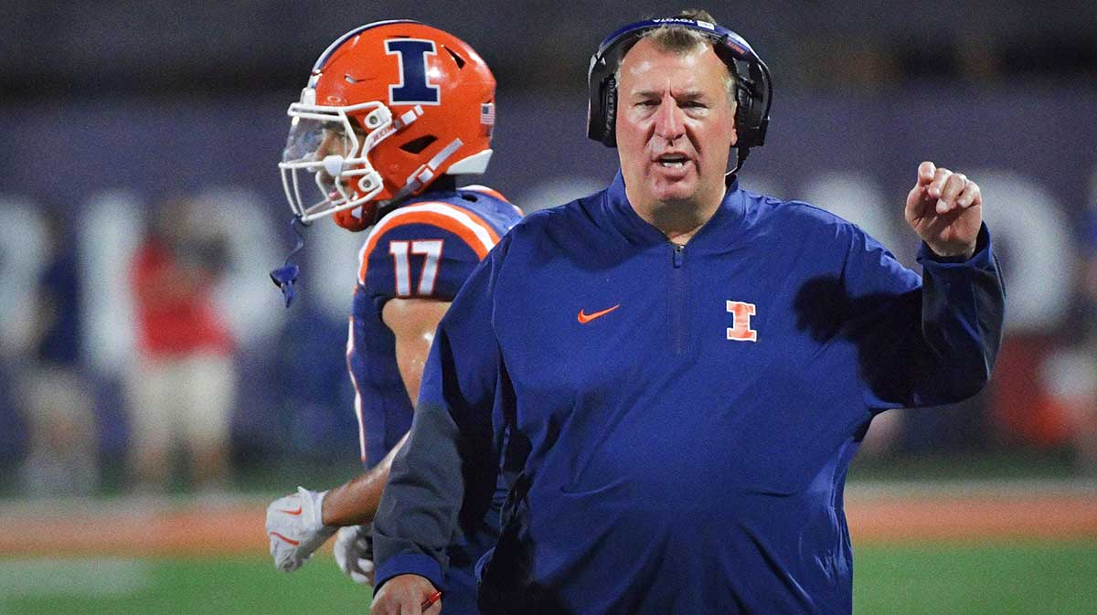 Illinois Fighting Illini head coach Bret Bielema reacts during the second half against the Western Michigan Broncos at Memorial Stadium.