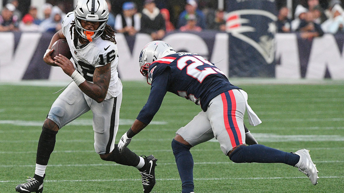 Las Vegas Raiders wide receiver Jakobi Meyers (16) makes a catch against New England Patriots cornerback Marcus Jones (25) during the second half at Gillette Stadium.
