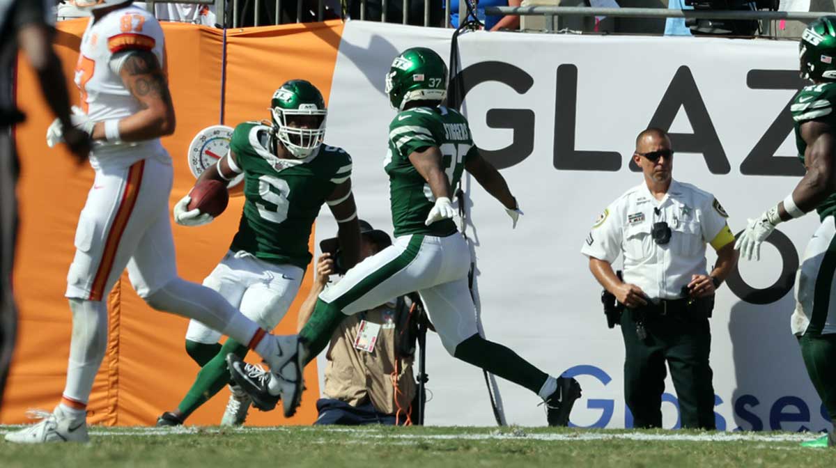 Buccaneers’ Todd Bowles drops F-bomb about Jets’ blocked field goal return TD