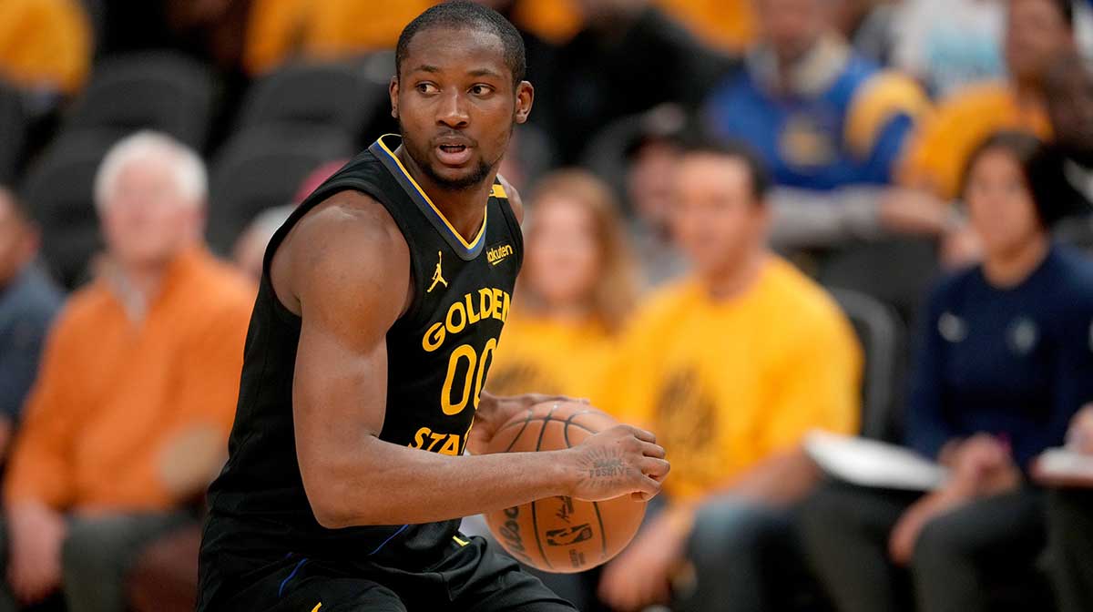 Golden State Warriors forward Jonathan Kuminga (00) holds onto the ball against the Minnesota Timberwolves in the fourth quarter during game four of the second round for the 2025 NBA Playoffs at Chase Center.