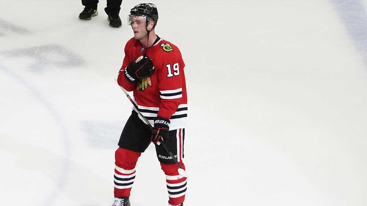 Jonathan Toews speaks out after hitting ice with Jets for 1st time