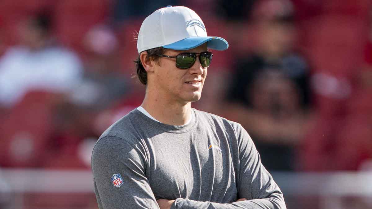 Los Angeles Chargers quarterback Justin Herbert (10) watches warm ups before the game against the San Francisco 49ers at Levi's Stadium.