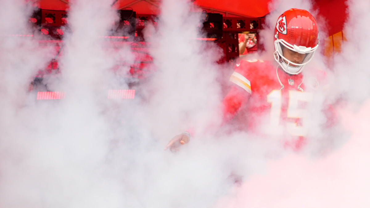 Kansas City Chiefs Patrick Mahomes (15) heads onto the field prior to the game against the Philadelphia Eagles