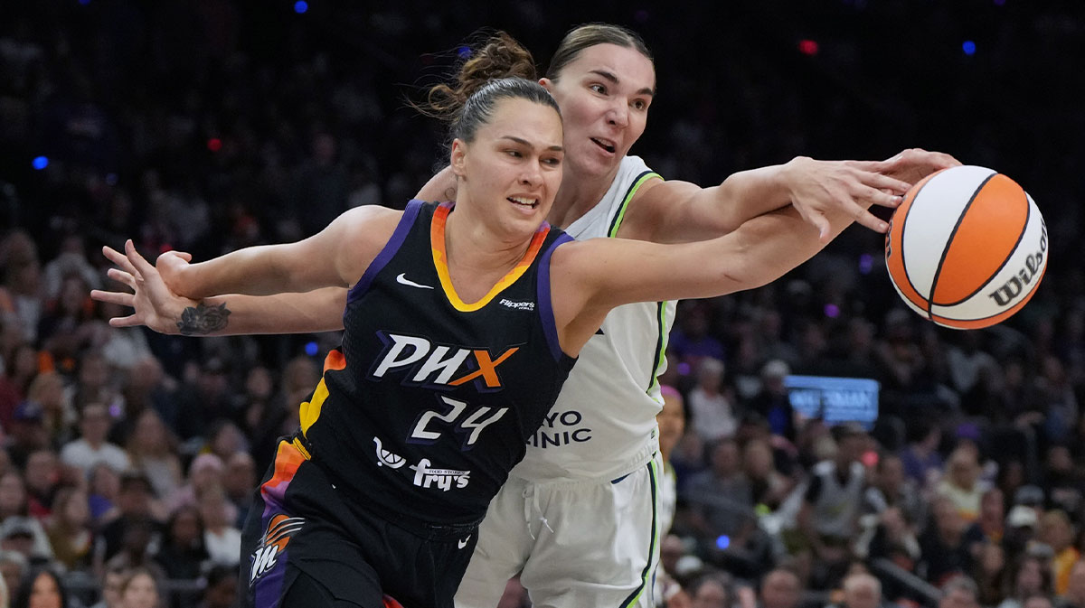 Phoenix Mercury forward Kathryn Westbeld (24) and Minnesota Lynx forward Maria Kliundikova (77) fight for the ball during game three of the second round for the 2025 WNBA Playoffs at PHX Arena.