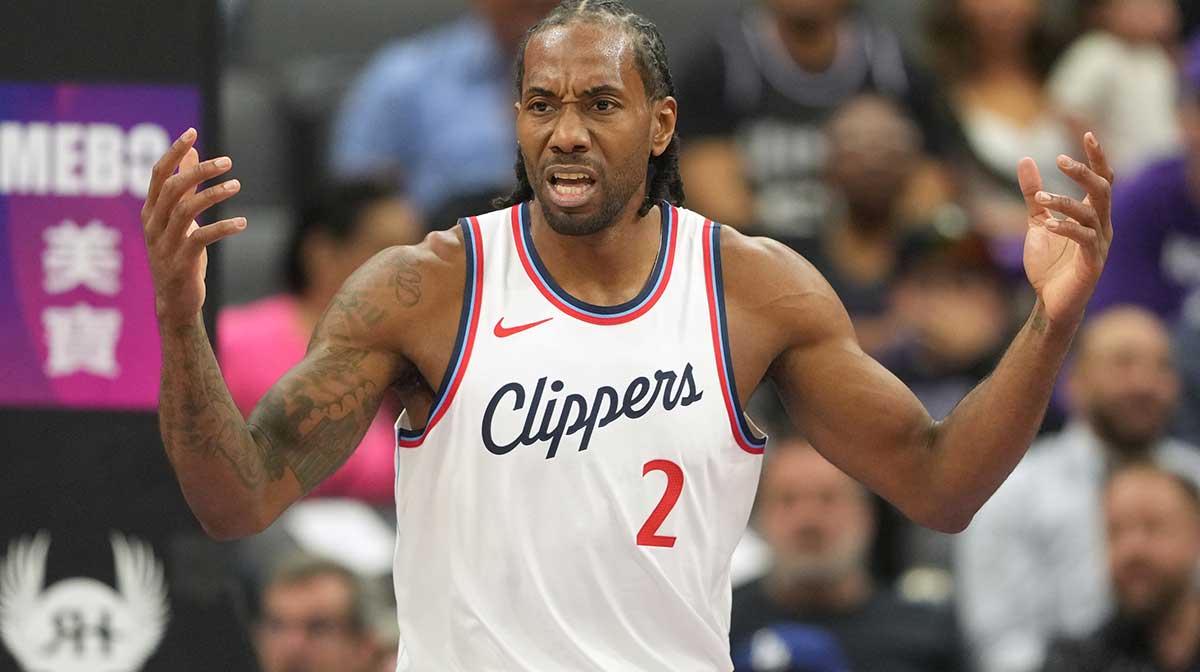 Los Angeles Clippers forward Kawhi Leonard (2) reacts during the first quarter against the Sacramento Kings at Golden 1 Center.