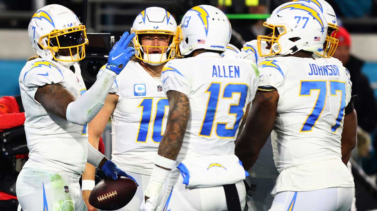 Chargers news: Keenan Allen dishes truth on Justin Herbert commanding respect in huddle