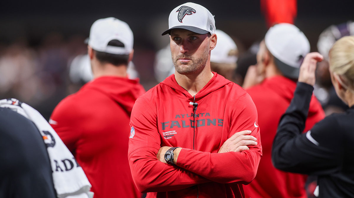 Atlanta Falcons quarterback Kirk Cousins (18) on the sideline against the Detroit Lions in the first quarter at Mercedes-Benz Stadium.