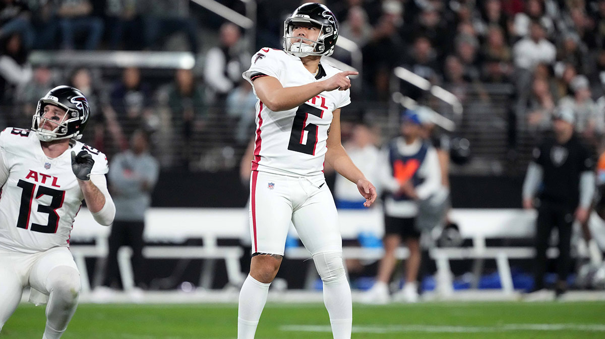 Giants agree to contract with ex-Falcons kicker