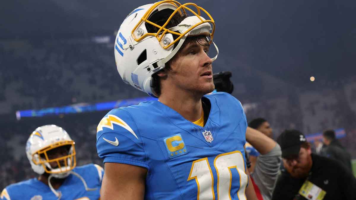 Chargers fans go bananas over Brazil win vs. Chiefs