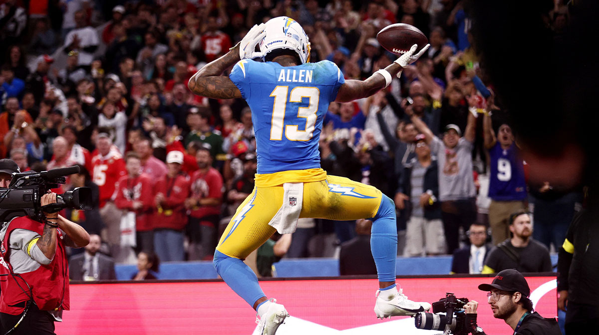 Los Angeles Chargers wide receiver Keenan Allen (13) celebrates after scoring a touchdown against the Kansas City Chiefs in the second half during a NFL game at Corinthians Arena.