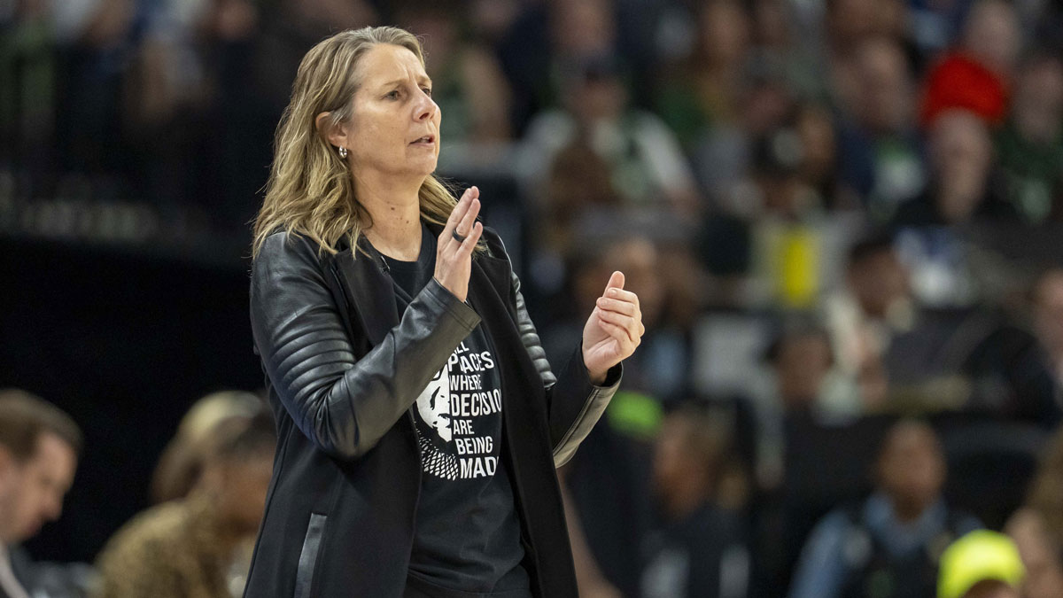 https://wp.clutchpoints.com/wp-content/uploads/2025/09/Lynx-HC-Cheryl-Reeve-vs-Valkyries.jpg