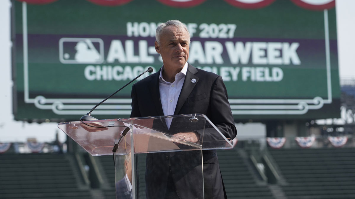 Baseball commissioner Rob Manfred announces Major League Baseball and the Chicago Cubs will host the 2027 All Star game at Wrigley Field.