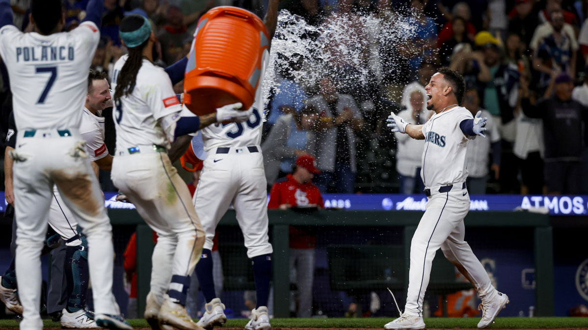 Mariners make history with back-to-back walk-off wins against Cardinals and Angels courtesy of Leo Rivas and Harry Ford, lifting AL West bid.