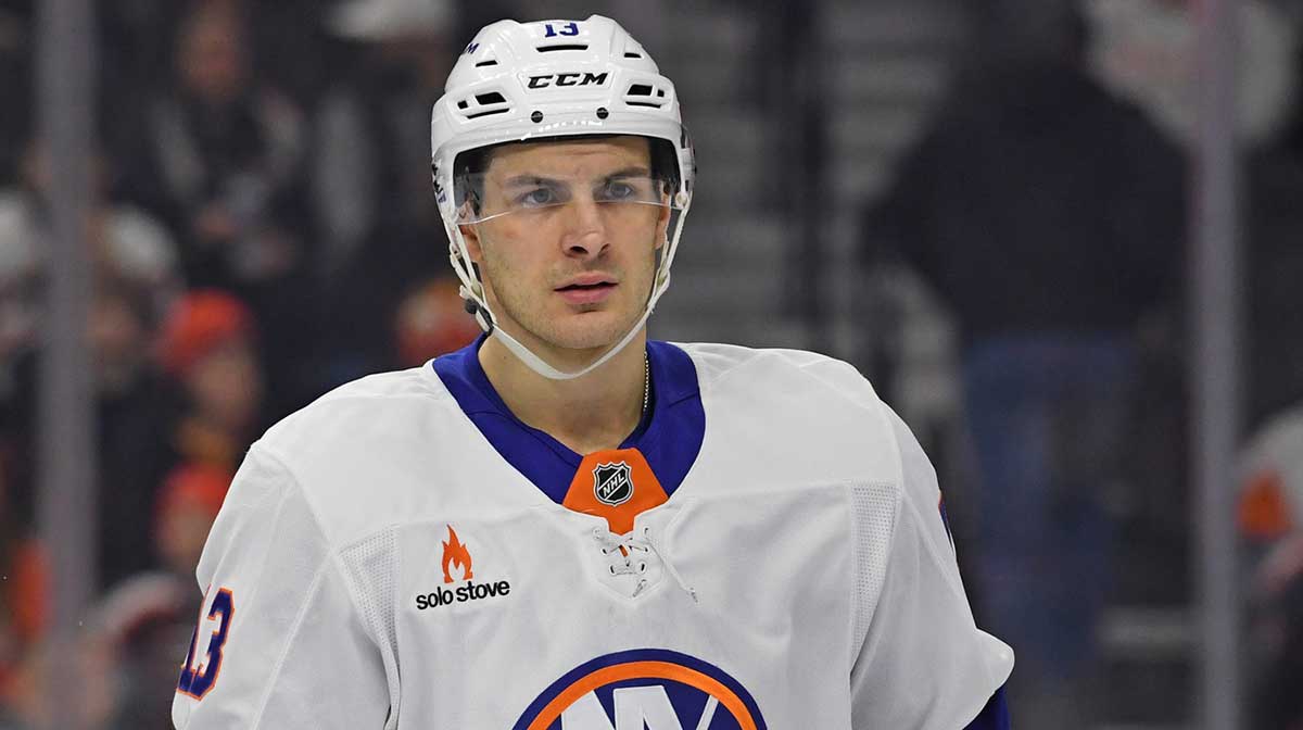 New York Islanders center Mathew Barzal (13) against the Philadelphia Flyers at Wells Fargo Center.