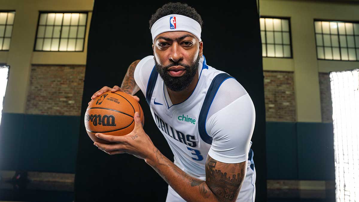 Dallas Mavericks forward Anthony Davis (3) poses for a photo during the Mavericks 2025 media day at the American Airlines Center.