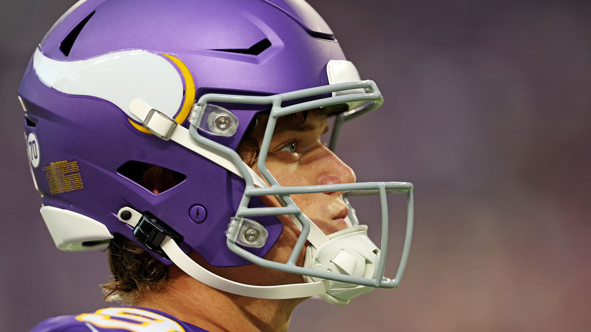 Minnesota Vikings quarterback J.J. McCarthy (9) takes the field before the game against Atlanta Falcons at U.S. Bank Stadium.