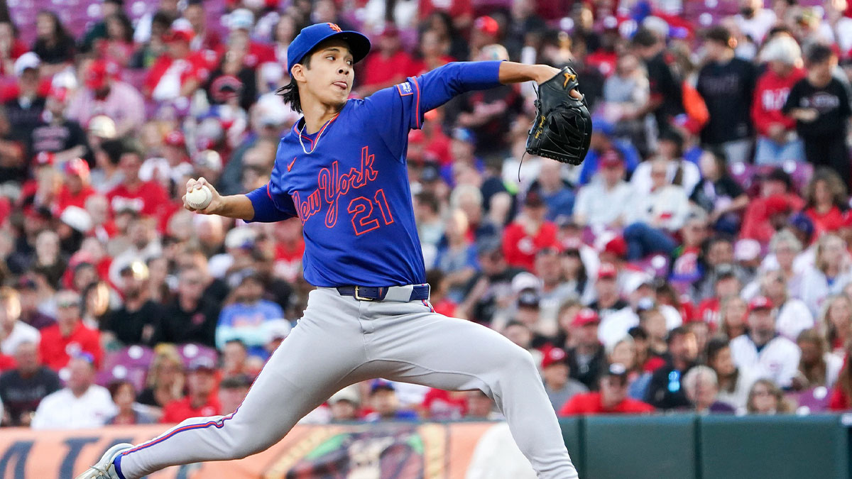 New York Mets pitcher Jonah Tong (21) delivers a pitch in the first inning of a MLB game between the Cincinnati Reds and New York Mets, Saturday, Sept. 6, 2025, at Great American Ball Park in downtown Cincinnati.