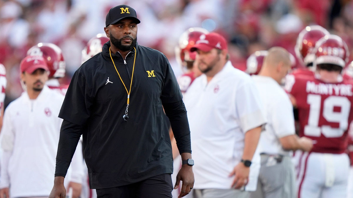 Michigan HC Sherrone Moore hits Oklahoma with fans savage gesture