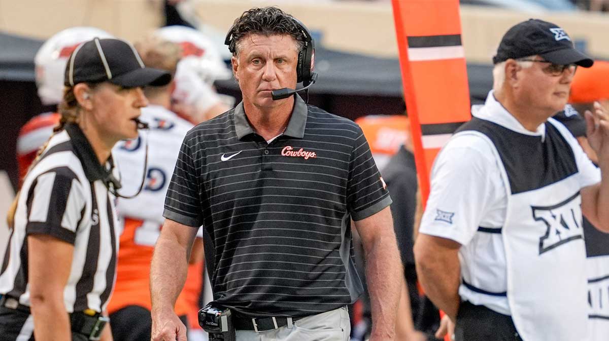 Oklahoma State fans demand Mike Gundy’s job after brutal loss to Tulsa