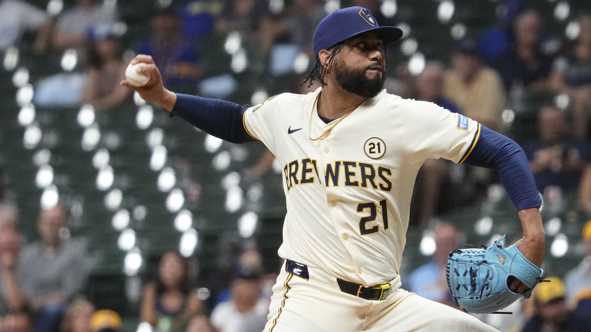 Brewers announce 2 big roster moves before playoffs