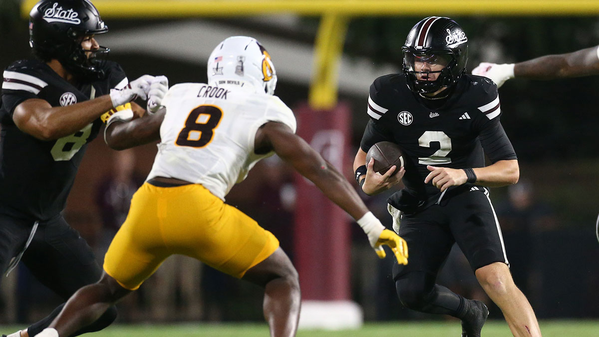 Mississippi State Bulldogs quarterback Blake Shapen (2) runs the ball during the second quarter against the Mississippi State Bulldogs at Davis Wade Stadium at Scott Field.