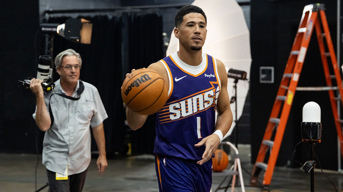 Phoenix Suns guard Devin Booker (1) poses for portrait during Media Day at PHX Arena.